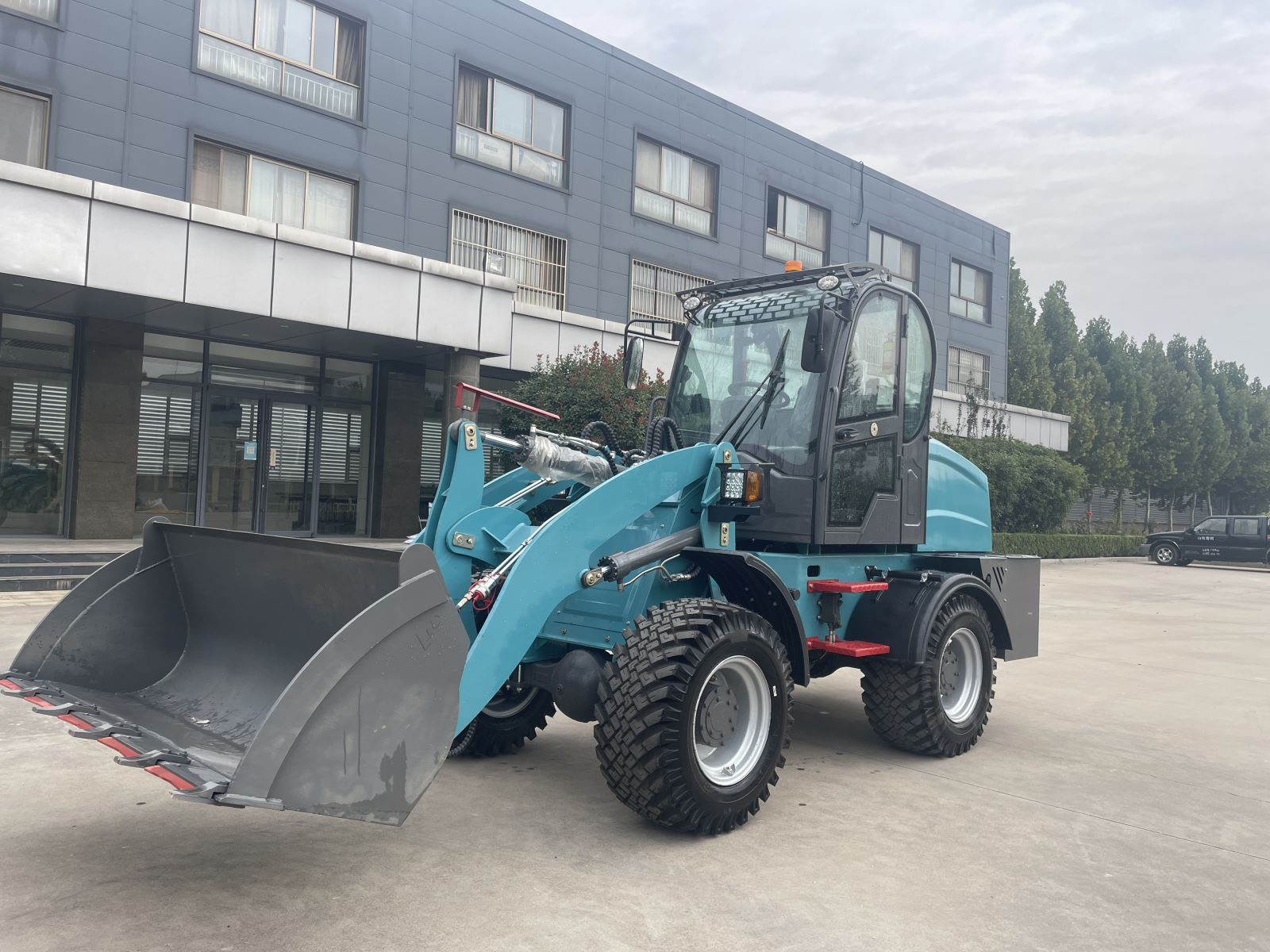 x1500 1.5ton electric wheel loader (2)